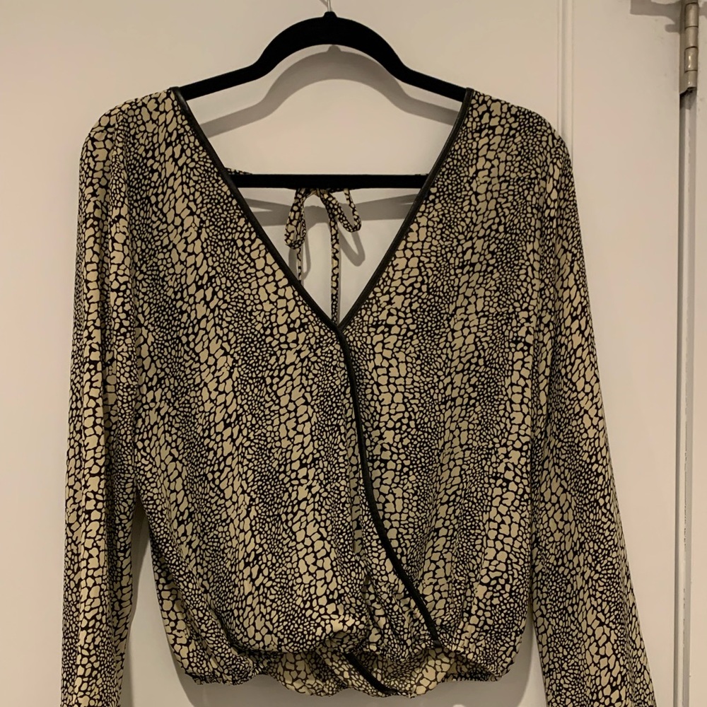 Animal Print Tie Back Open Back Long Sleeve Shirt, Size M